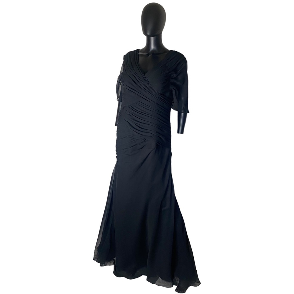 VM  collection black gown maxi dress size 12 ( B30)